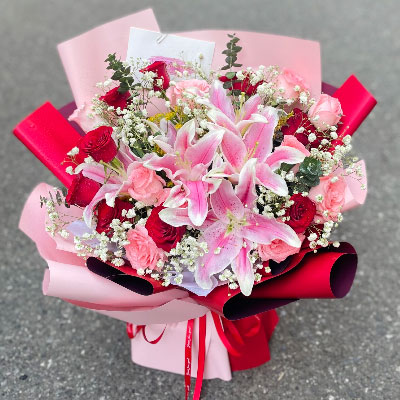 毕节22朵玫瑰混搭百合,共舞人生